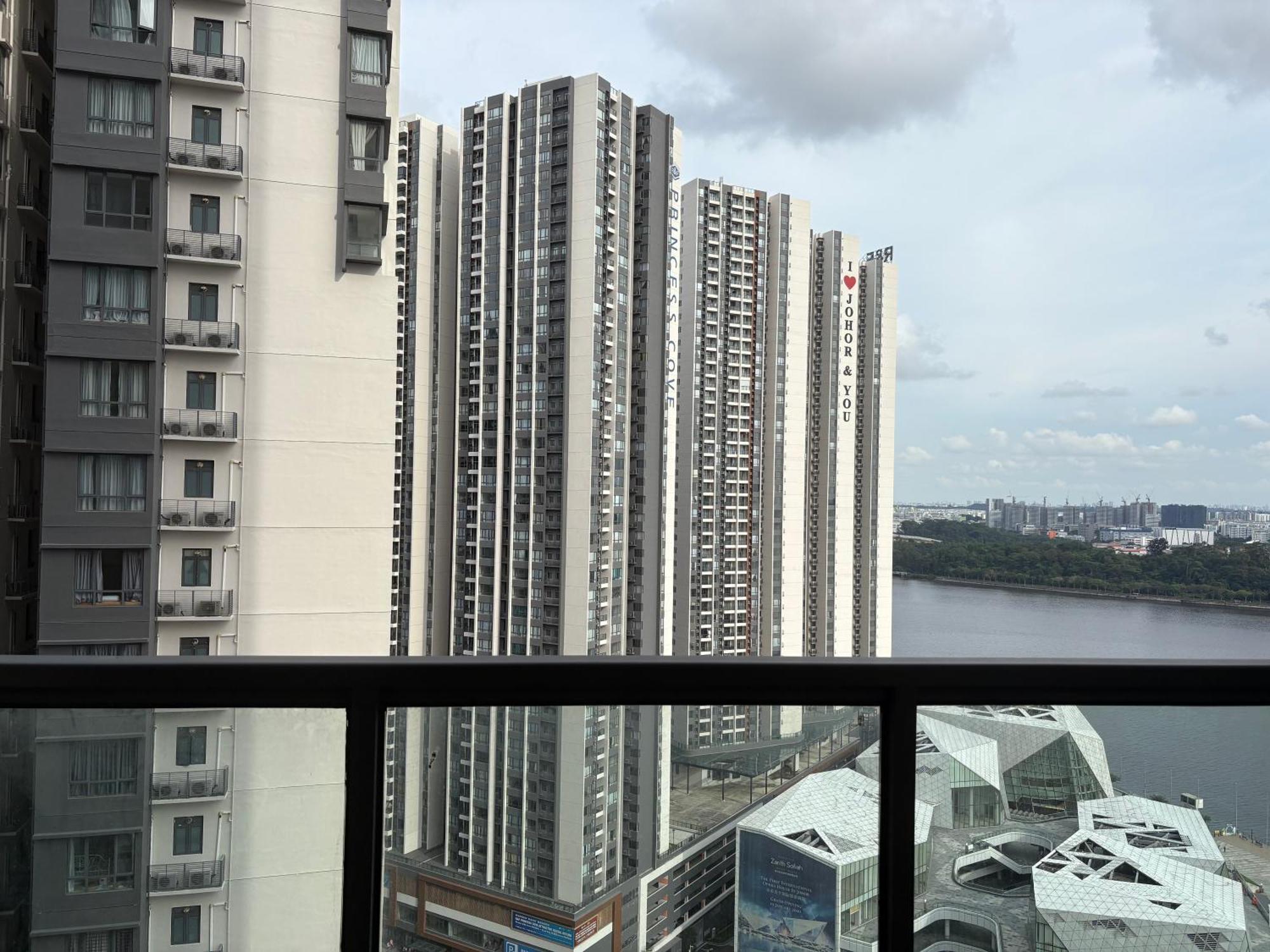 R&f Princess Cove @ R&f Mall Apartemen